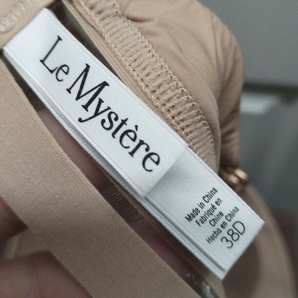 Le Mystere NWT Size 38D Beige Second Skin Wireless Lightly Padded Comfort Bra - Picture 4 of 7